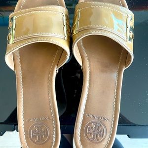 Tory Burch wedge 9.5